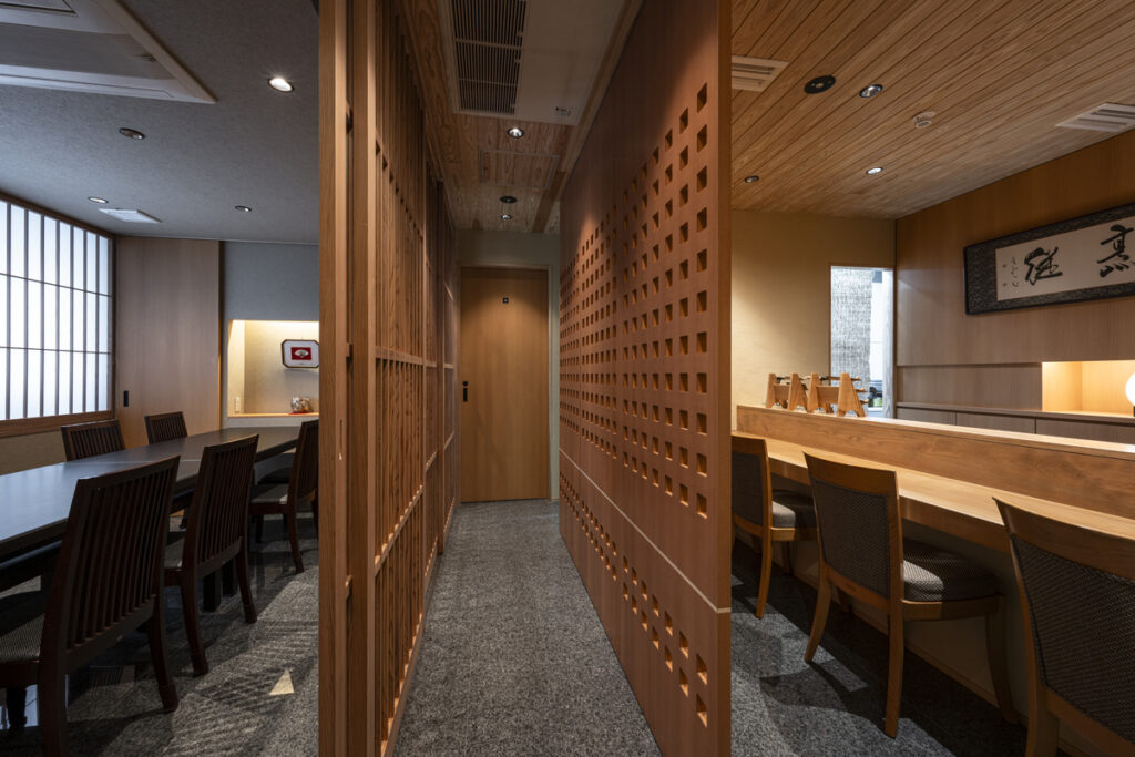 会席料理店「万惣」様　移転リニューアル工事