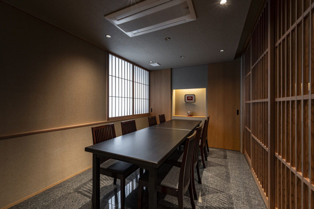 会席料理店「万惣」様　移転リニューアル工事